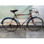 A VINTAGE OLYMPUS GENTS BIKE WITH 5 SPEED GEAR SYSTEM