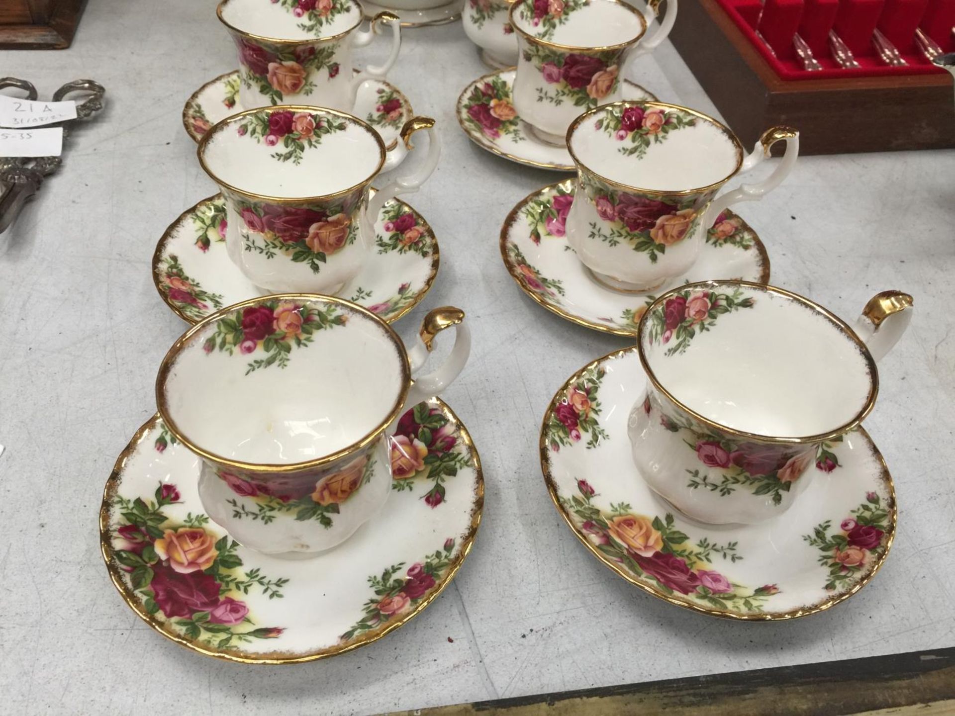 A ROYAL ALBERT OLD COUNTRY ROSES COFFEE SET TO INCLUDE CUPS AND SAUCERS, A COFFEE POT, CREAM JUG AND - Image 3 of 16