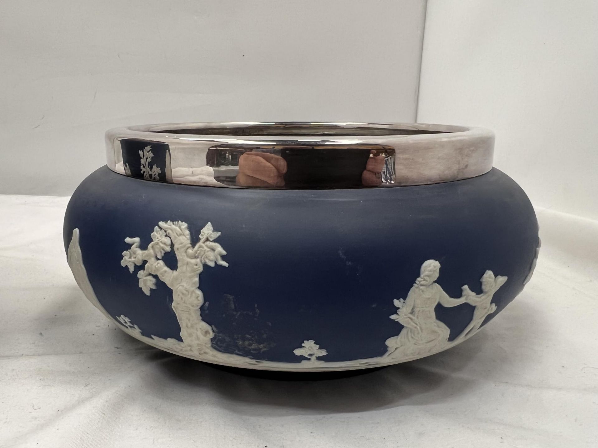 A TUNSTALL JASPERWARE BOWL WITH PLATED RIM DIAMETER 18CM PLUS AN ADAM'S JASPERWARE BISCUIT BARREL - Image 3 of 3