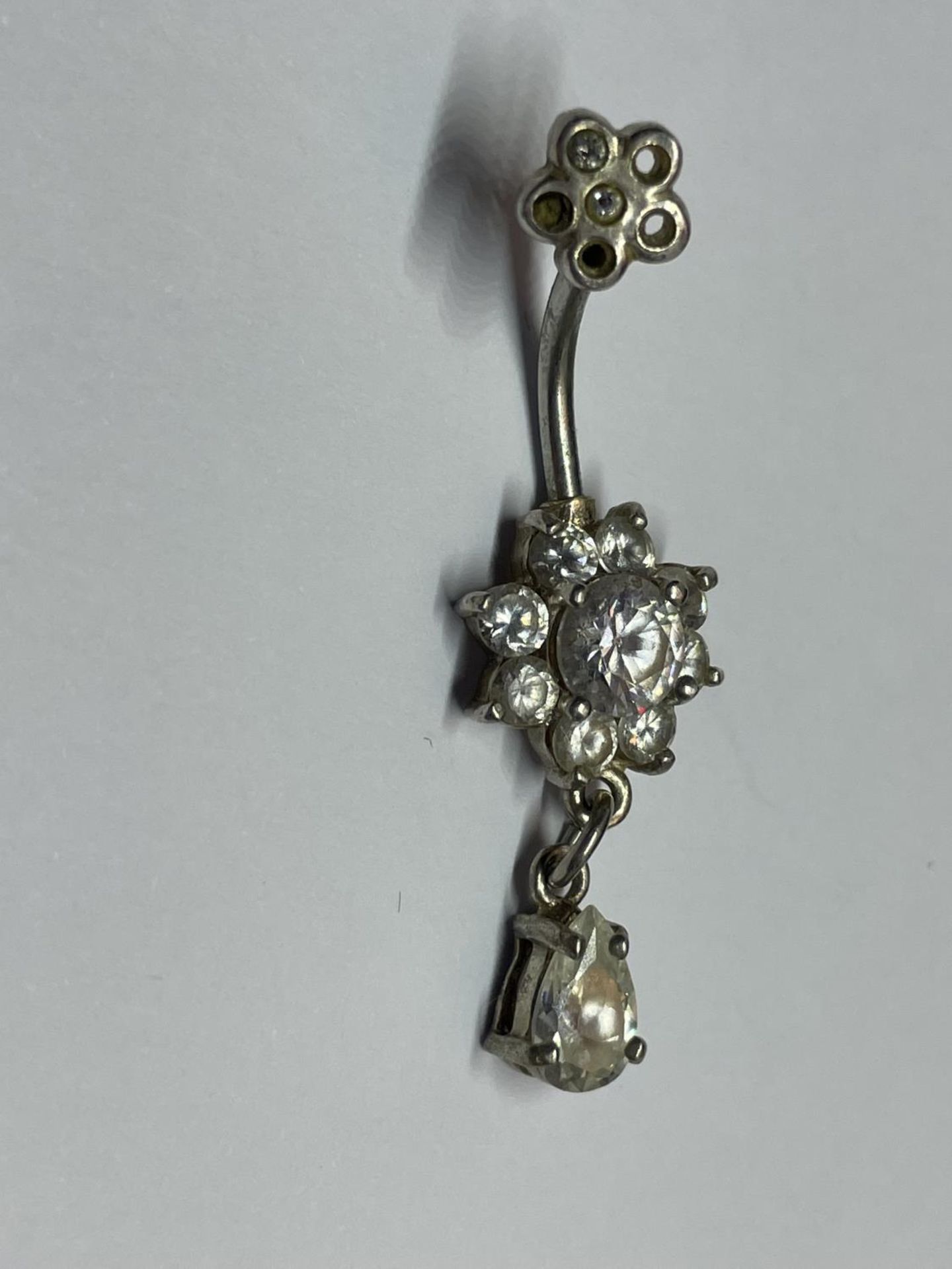 THREE SILVER BELLY BUTTON BARS - Image 4 of 4