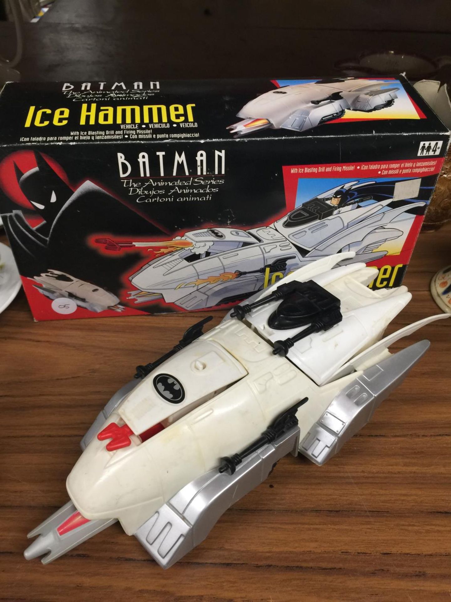 A VINTAGE BATMAN ICE HAMMER VEHICLE FROM THE ANIMATED SERIES BY KENNER - Bild 2 aus 4