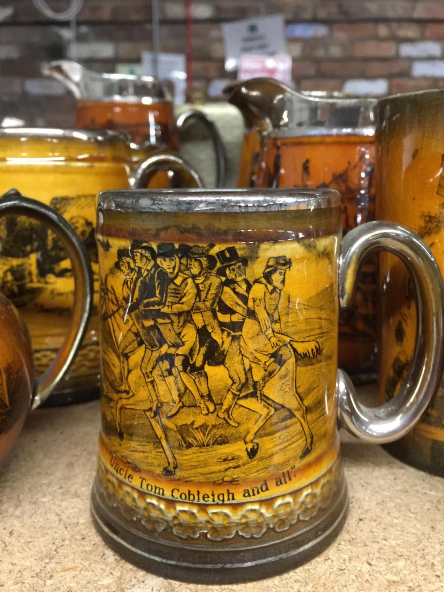 A COLLECTION OF VINTAGE CHARACTER MUGS AND JUGS TO INCLUDE 'UNCLE TOM COBLEIGH AND ALL', ETC - Image 3 of 6