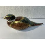 A ROYAL CROWN DERBY WOODLAND PHEASANT WITH GOLD COLOURED STOPPER