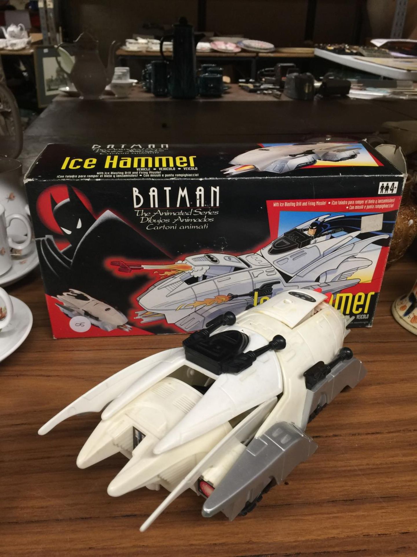 A VINTAGE BATMAN ICE HAMMER VEHICLE FROM THE ANIMATED SERIES BY KENNER - Bild 3 aus 4