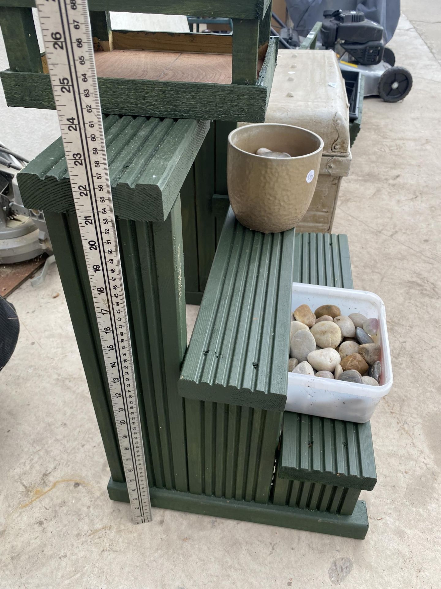 A WOODEN BIRD TABLE TOP, A WOODEN DISPLAY STAND AND AND ASSORTMENT OF PEBBLES - Image 3 of 3