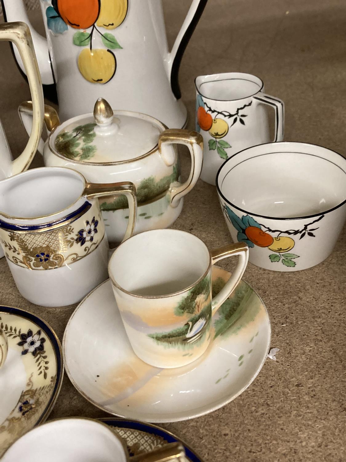 A QUANTITY OF TEAWARE TO INCLUDE A NORITAKE PART TEASET WITH COFFEE POT, CUPS, SAUCERS, CREAM JUG - Image 7 of 7