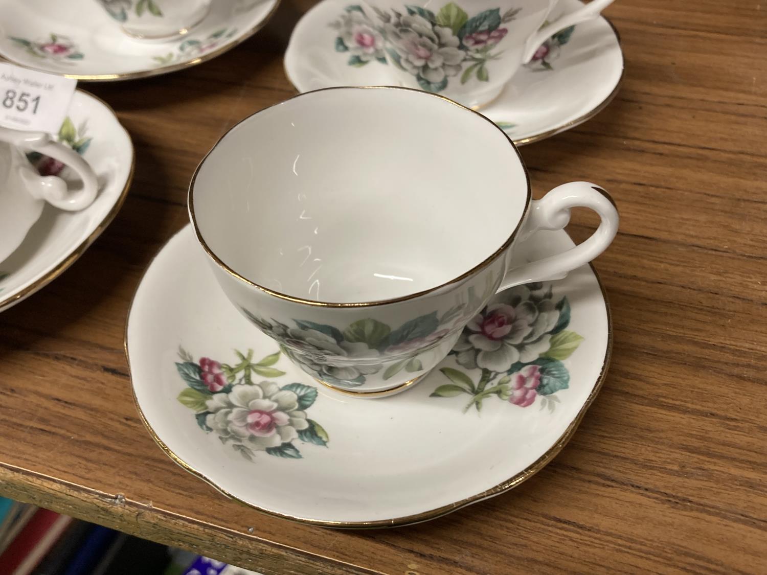 A BONE CHINA COFFEE SET WITH FLORAL DECORATION TO INCLUDE COFFEE SET, CREAM JUG, SUGAR BOWL, CUPS - Image 2 of 6