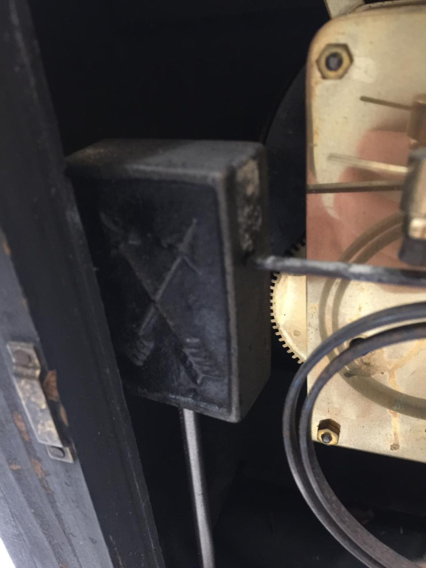 AN ORNATE CHIMING MANTLE CLOCK WITH GERMAN MOVEMENT AND PENDULUM. KEY IS PRESENT AND WORKING AT TIME - Image 11 of 11