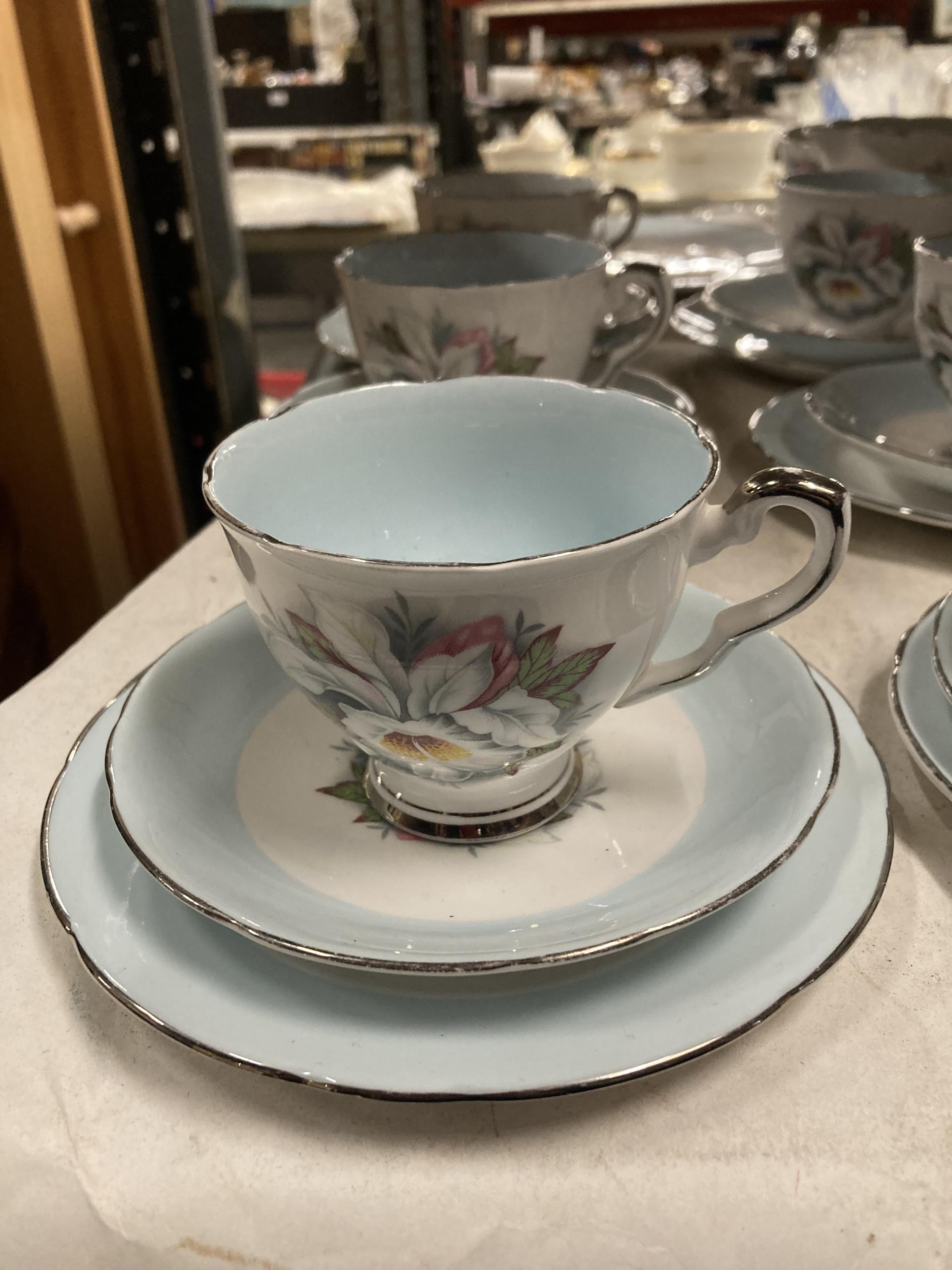 A ROYAL STAFFORD 'WHITE LADY' TEASET TO INCLUDE A CAKE PLATE, CUPS, SAUCERS, SIDE PLATES, CREAM - Image 2 of 4