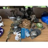 A QUANTITY OF VINTAGE ITEMS TO INCLUDE A COPPER JELLY MOULD, FIGURES, CANDLESTICK, COFFEE POT, TEA