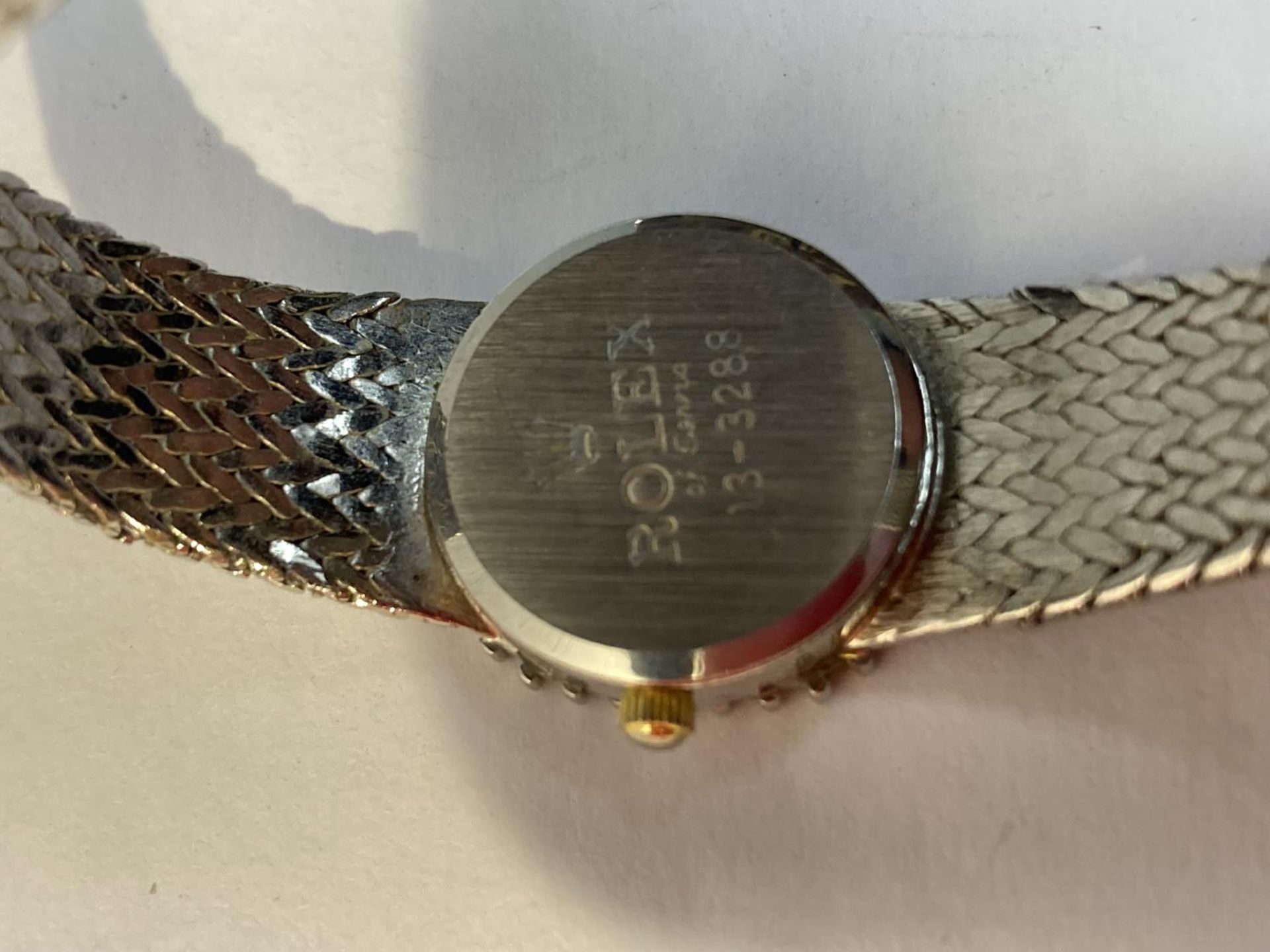 A LADIES FASHION WRIST WATCH SEEN WORKING BUT NO WARRANTY GIVEN - Image 4 of 7