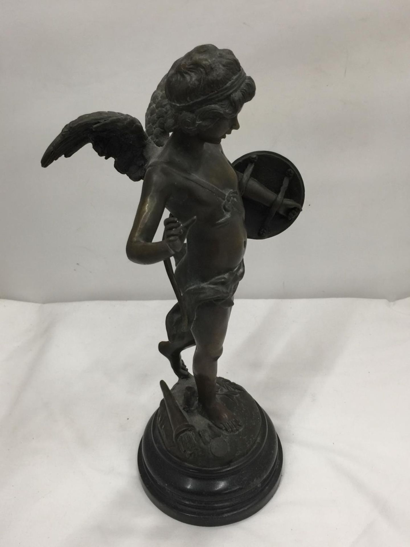A LATE 19TH CENTURY FRENCH BRONZE FIGURE OF CUPID WITH BOW AND SHIELD ON A MARBLE BASE SIGNED - Image 4 of 12