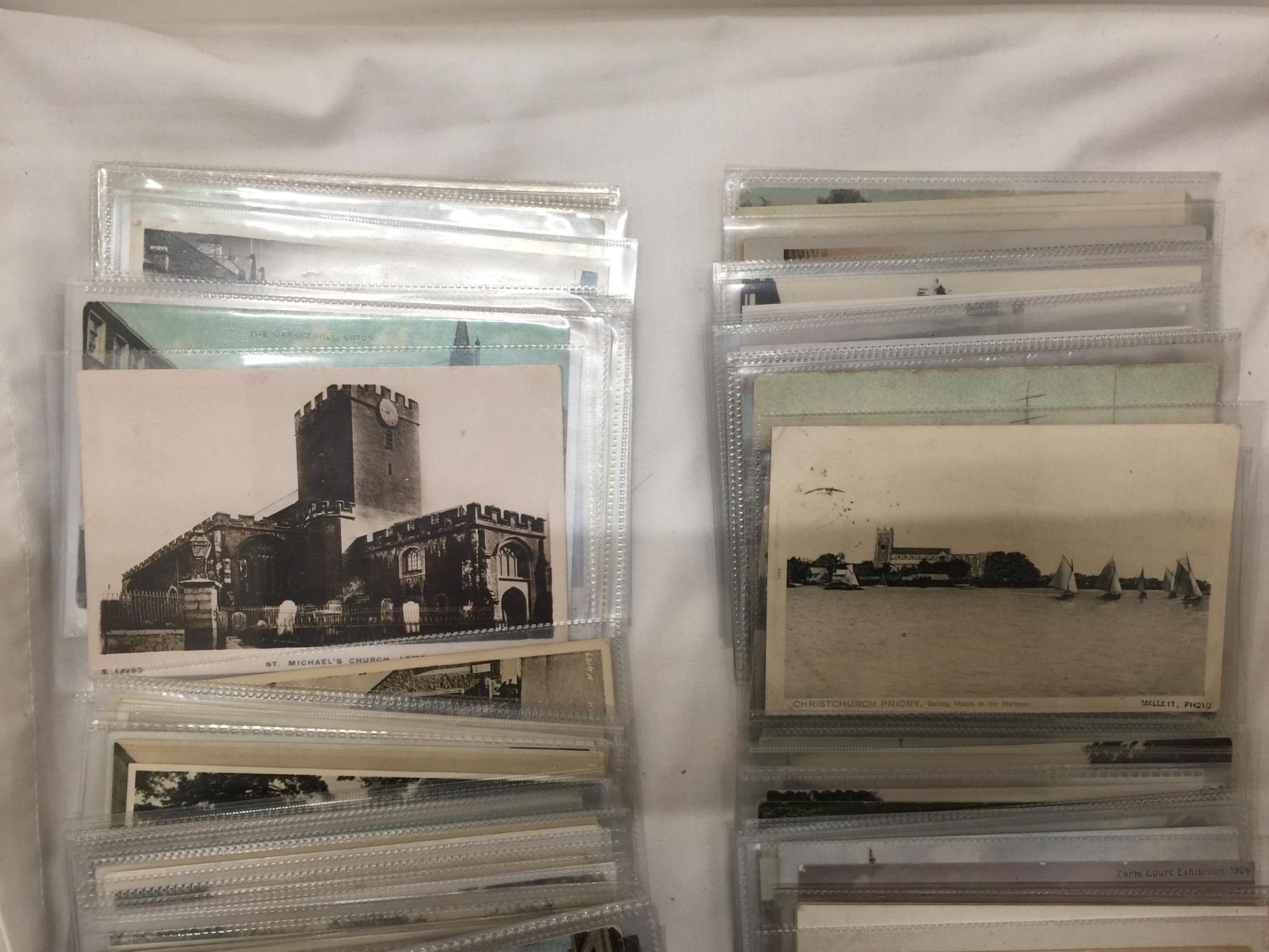 A LARGE COLLECTION OF MAINLY TOPOGRAPHICAL VINTAGE POSTCARDS IN PROTECTIVE SLEEVES - Image 5 of 10