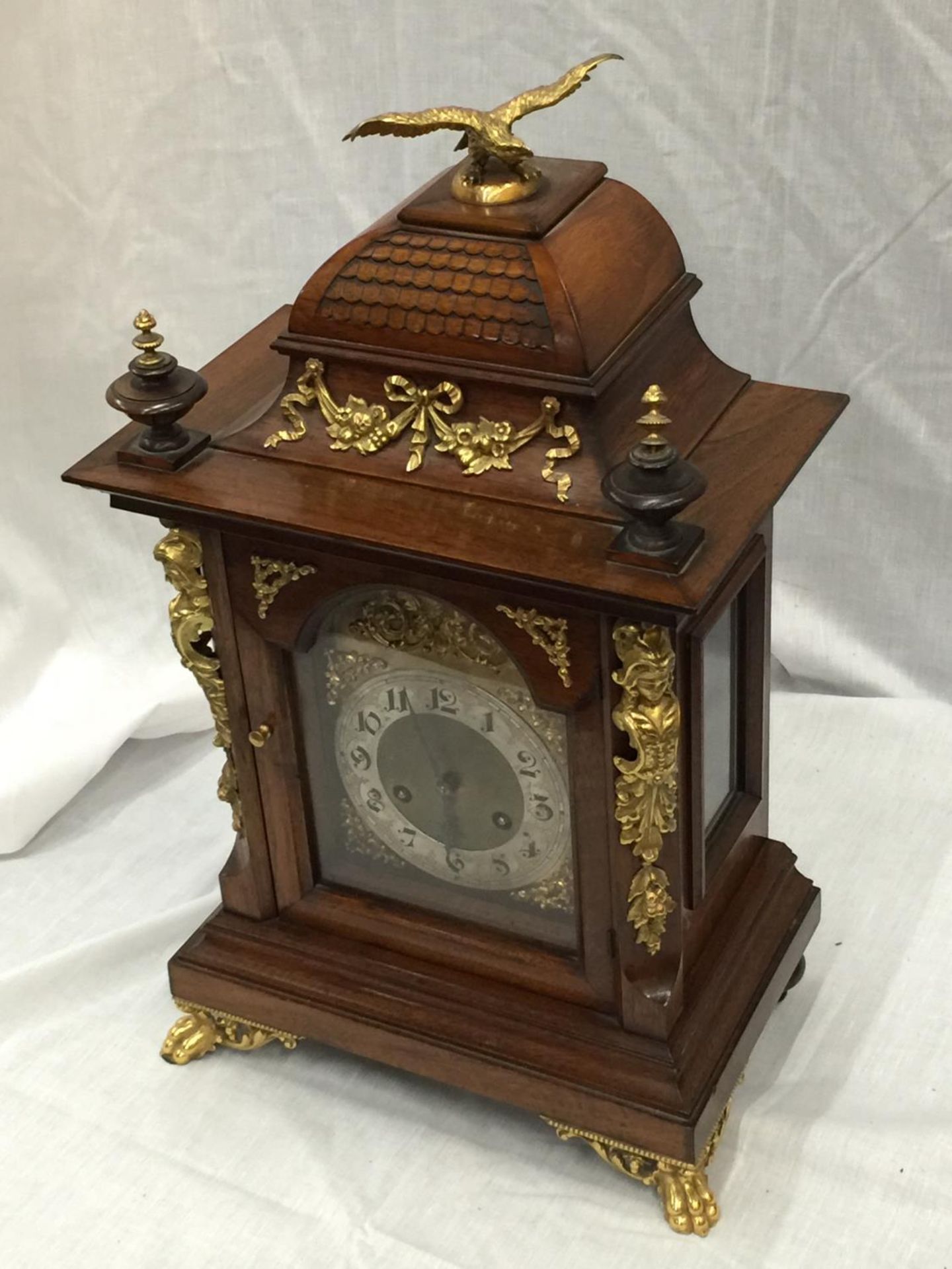 A 19TH CENTURY MAHOGANY CASED BRACKET CLOCK WITH FULL BRASS DIAL AND SILVER CHAPTER RING ORMOLA - Image 2 of 12