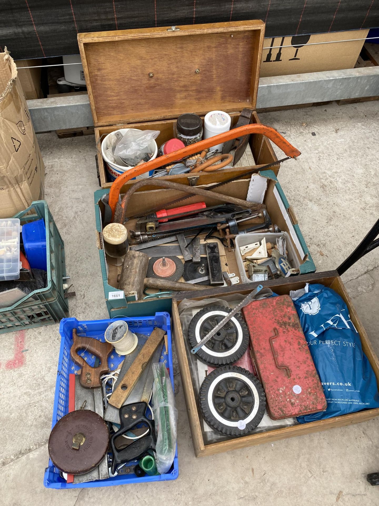 AN ASSORTMENT OF TOOLS AND HARDWARE TO INCLUDE G CLAMPS, SET SQUARES AND SAWS ETC