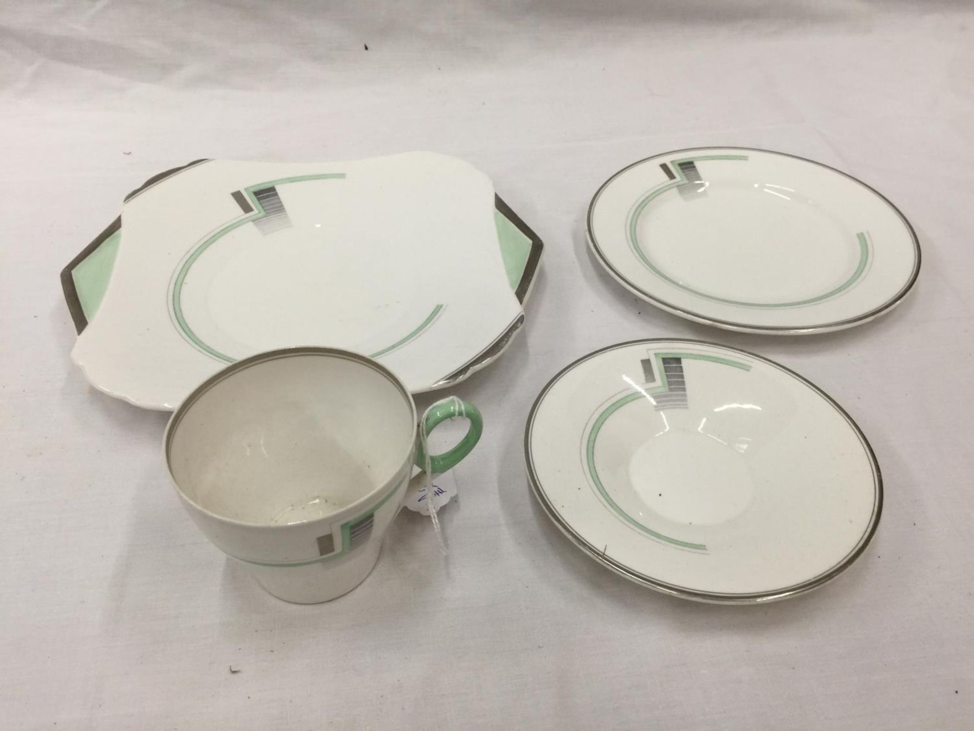 AN ART DECO STYLE SHELLEY QUAD SET MARKED C 12317 RD NO. 795072