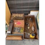 AN ASSORTMENT OF VINTAGE ITEMS TO INCLUDE SHARPENING STONES, OIL CANS, TAP AND DIES AND LETTER