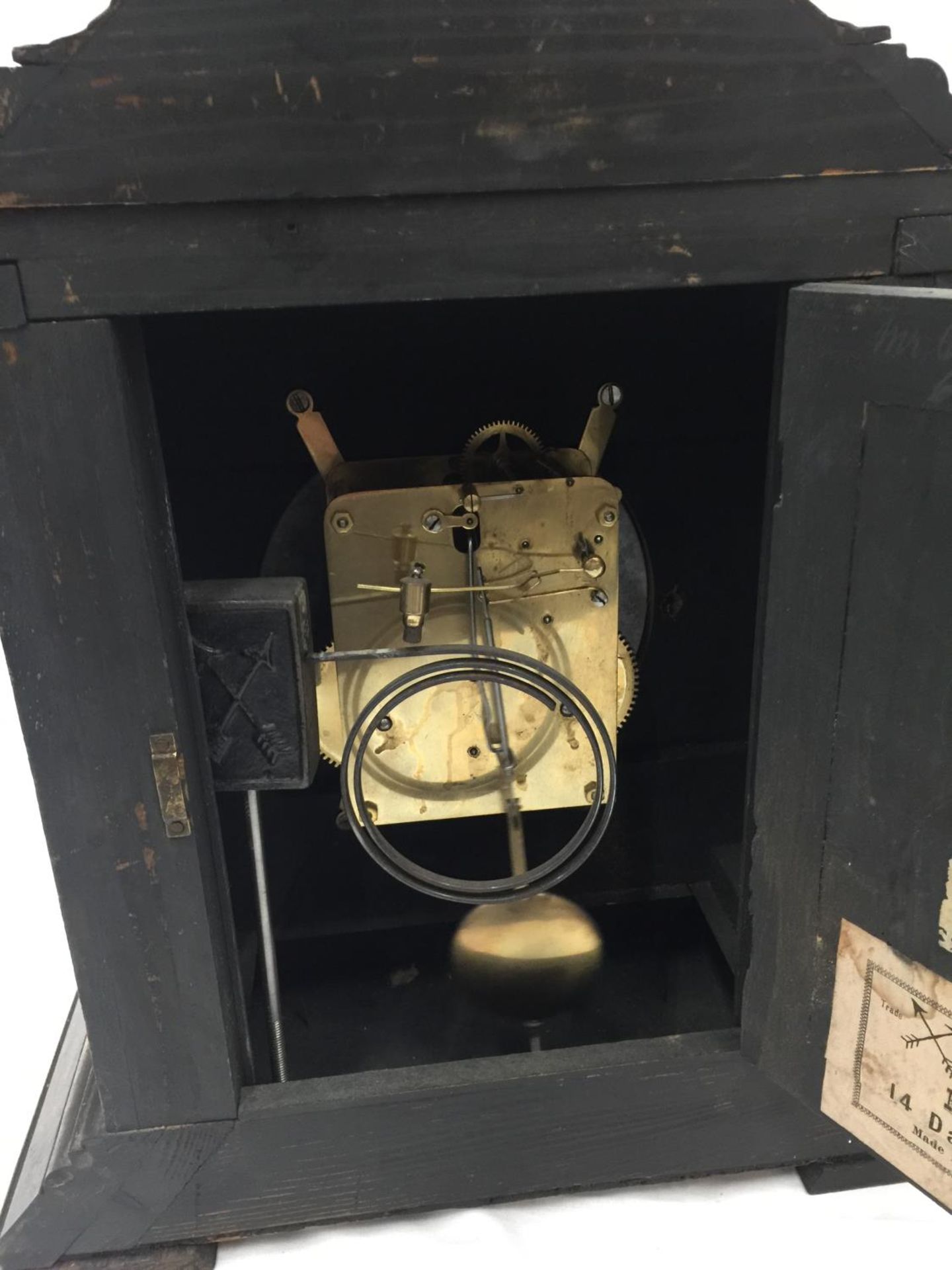 AN ORNATE CHIMING MANTLE CLOCK WITH GERMAN MOVEMENT AND PENDULUM. KEY IS PRESENT AND WORKING AT TIME - Image 9 of 11