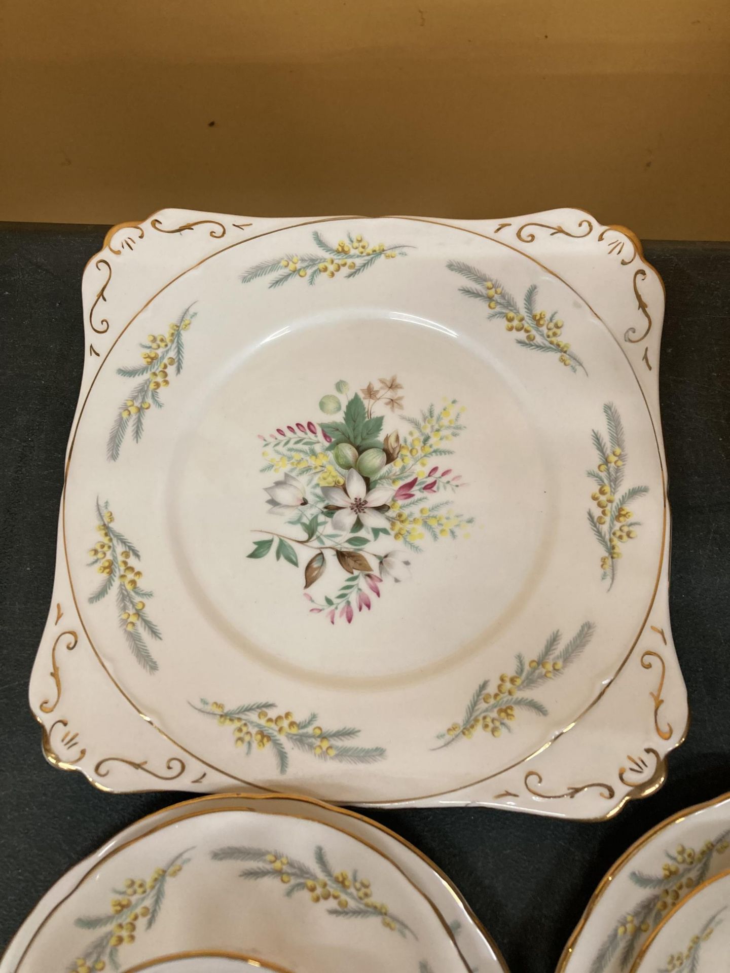 A ROYAL STAFFORD 'TROUSSEAU' TEASET TO INCLUDE CAKE PLATE, CREAM JUG, SUGAR BOWL, CUPS, SAUCERS - Image 3 of 4