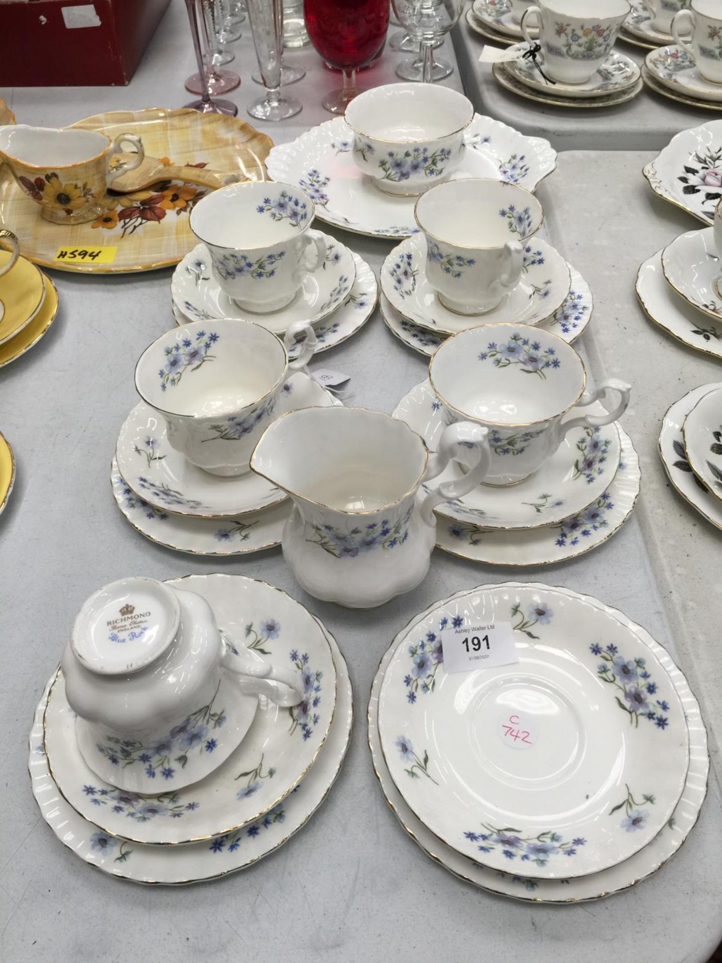 A RICHMOND 'BLUE ROCK' CHINA TEASET TO INCLUDE CUPS, SAUCERS, SIDE PLATES, SANDWICH PLATE CREAM