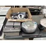 AN ASSORTMENT OF ITEMS TO INCLUDE A RETRO SUPERTONE RADIO, A CD PLAYER AND SPEAKERS ETC