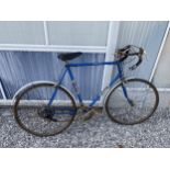 A VINTAGE PIONEER GENTS BIKE WITH 10 SPEED GEAR SYSTEM