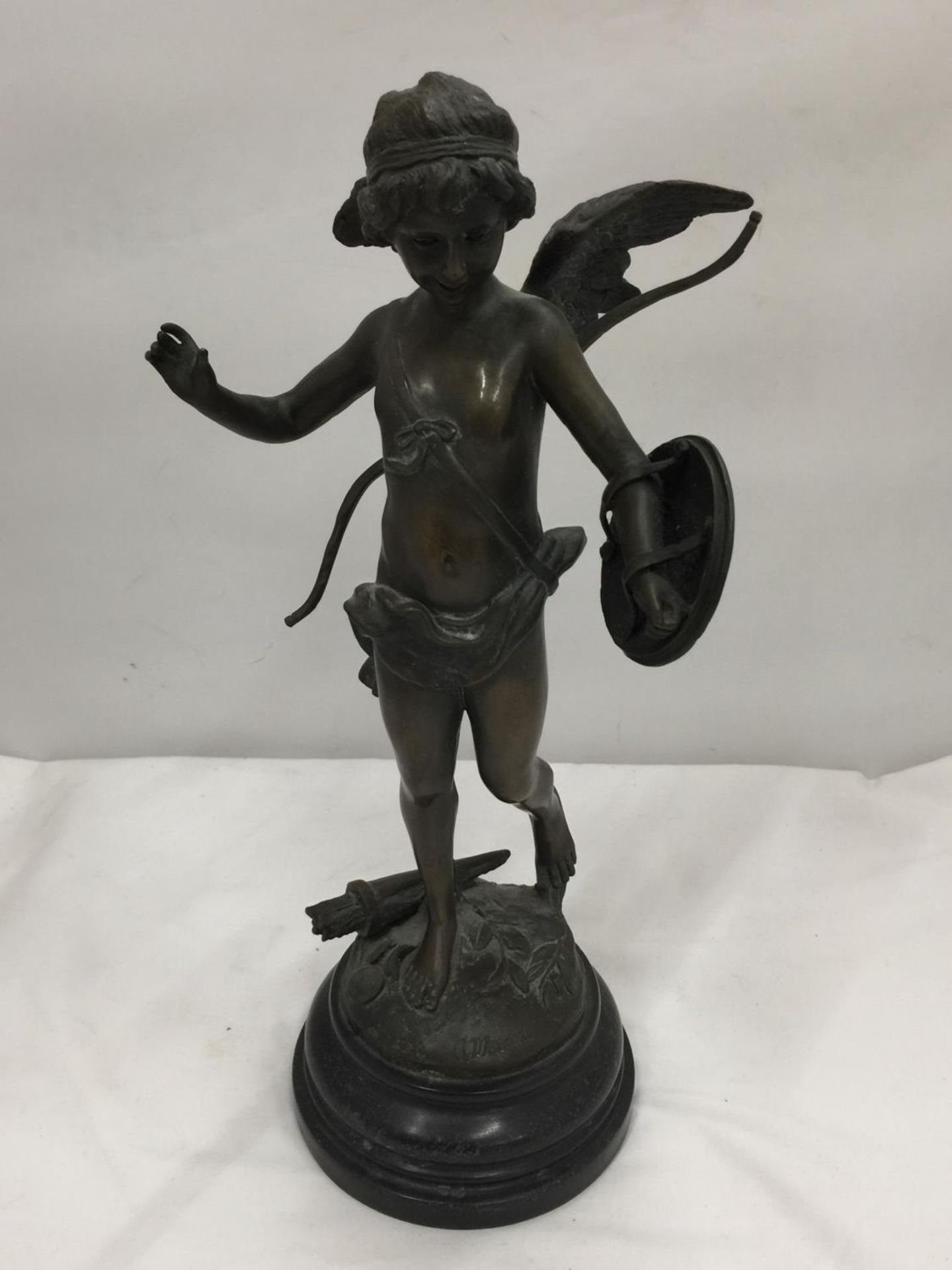 A LATE 19TH CENTURY FRENCH BRONZE FIGURE OF CUPID WITH BOW AND SHIELD ON A MARBLE BASE SIGNED - Image 2 of 12