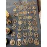 A LARGE QUANTITY OF VINTAGE HORSE BRASSES