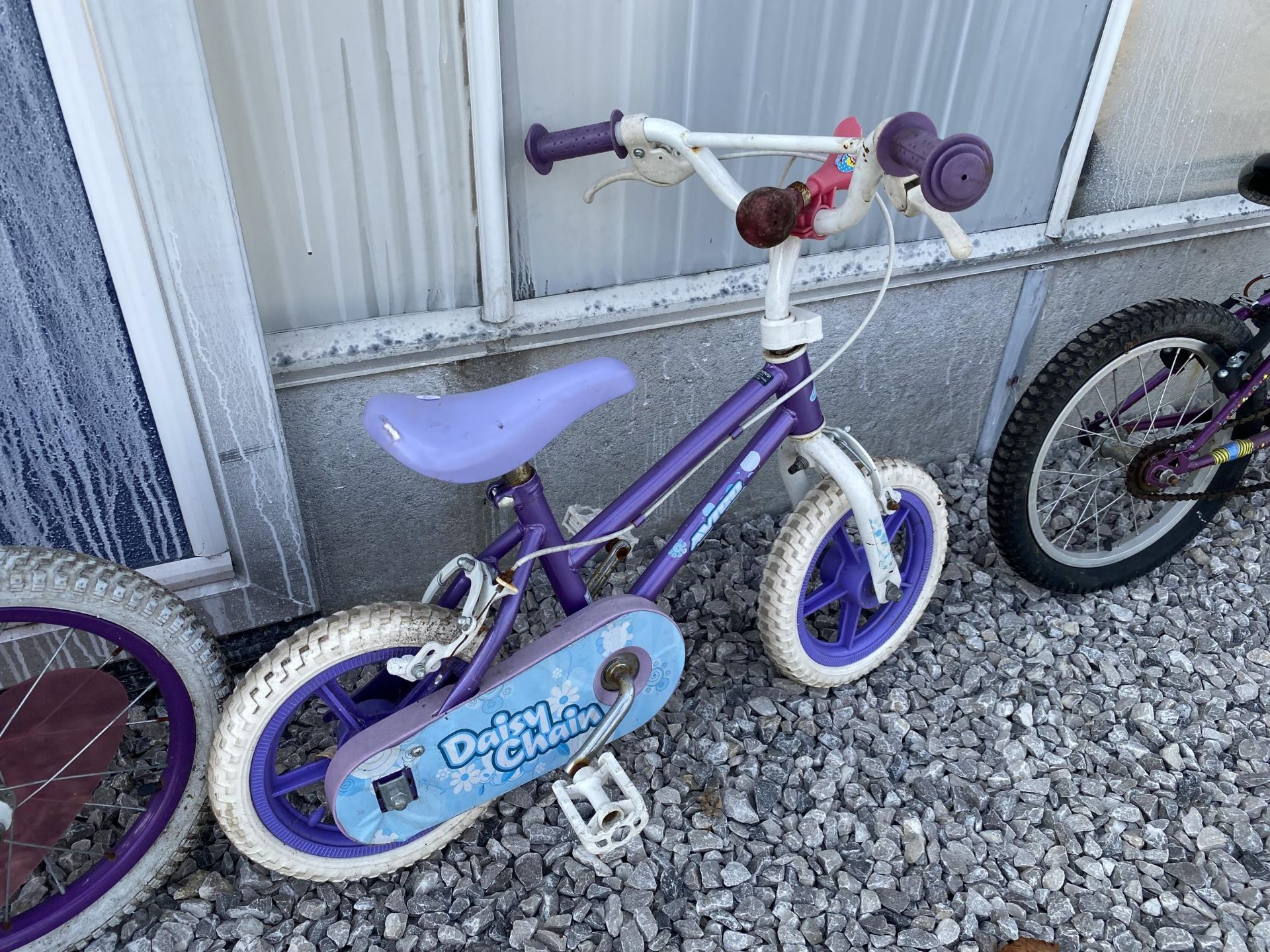 THREE GIRL'S BIKES - Image 3 of 4