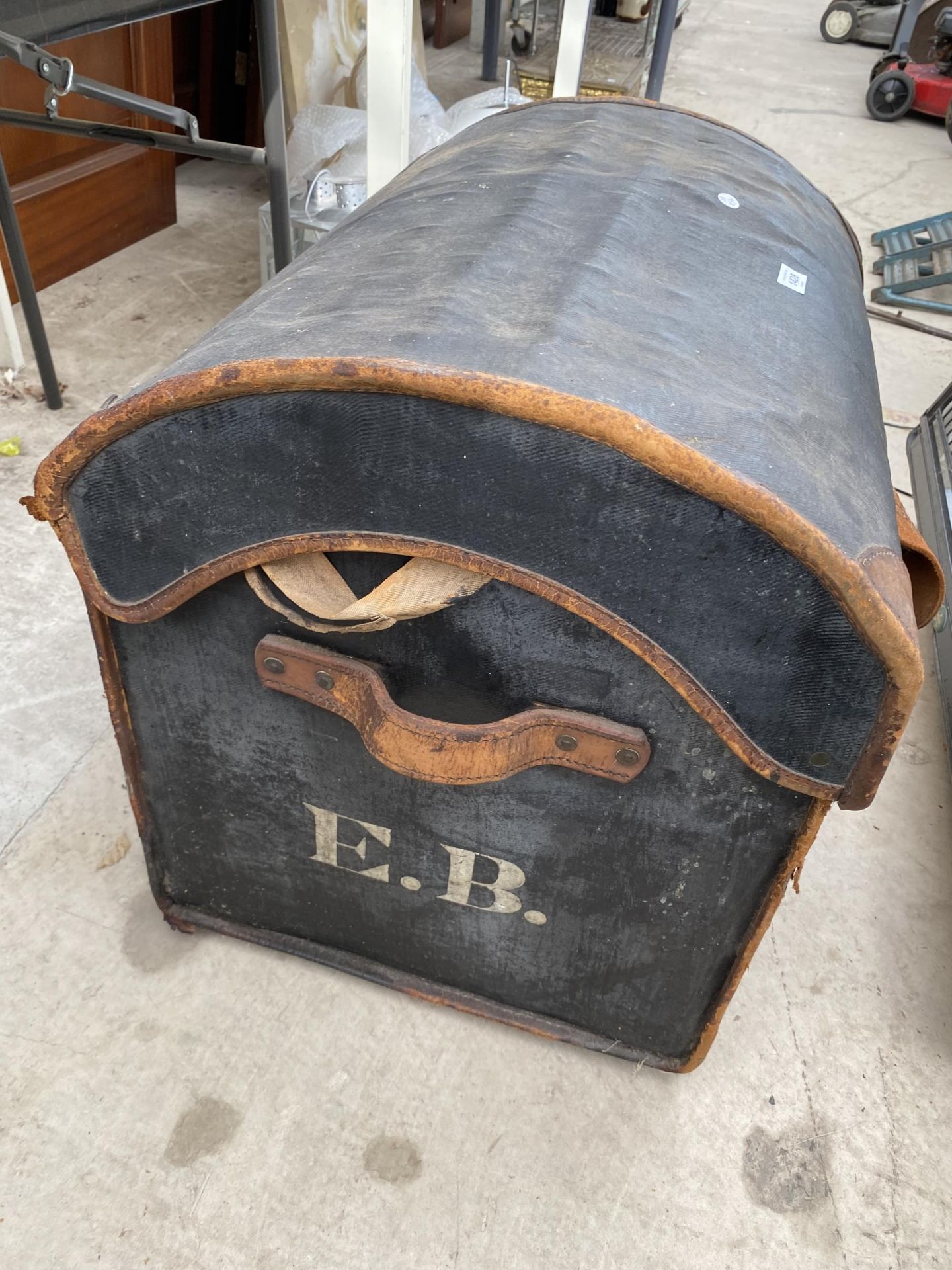 A VINTAGE LEATHER COVERED DOMED TOPPED TRAVEL TRUNK - Image 6 of 6