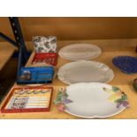 THREE LARGE SERVING PLATTERS TO INCLUDE ONE WITH A TURKEY MOTIF AND TWO WITH FRUITS, A SET OF