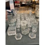 A LARGE QUANTITY OF GLASSES TO INCLUDE WINE, SHERRY, PORT, TUMBLERS, TANKARDS, ETC