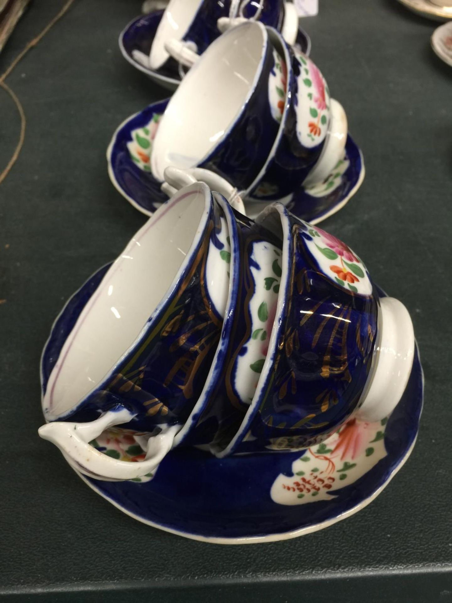 A VICTORIAN GAUDY WELSH COLUMBINE PATTERN PART TEASET TO INCLUDE A SUCRIER -SLIGHT DAMAGE - - Image 3 of 6