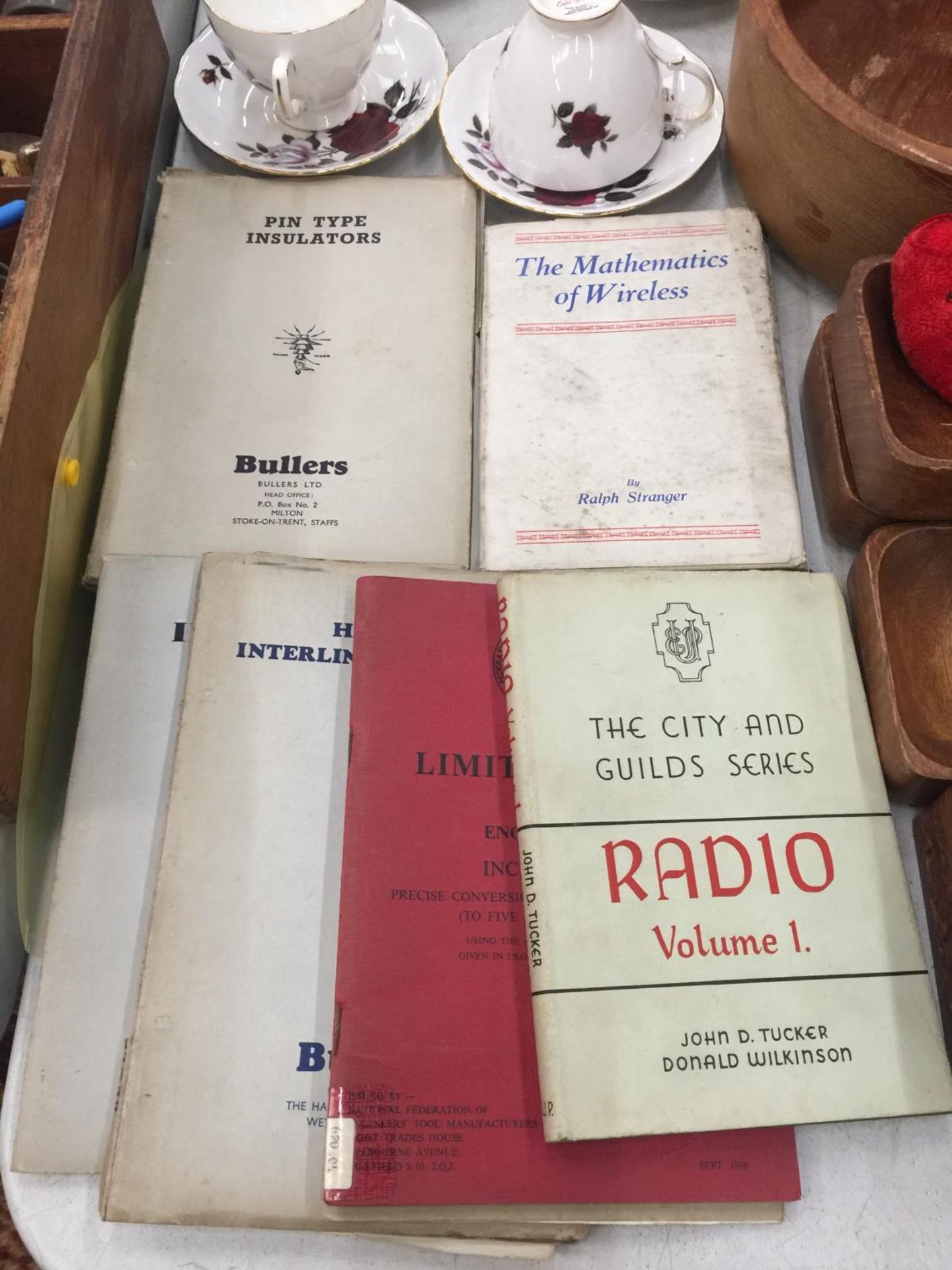 FIVE 1940'S ELECTRICAL BULLERS MANUALS, RADIO BOOKS, 1968 INCH VALVE BOOK, ETC