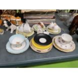 A QUANTITY OF CUPS, SAUCERS AND PLATES TO INCLUDE CROWN ROYAL, PARAGON, SHELLEY, ROYAL ALBERT, ETC