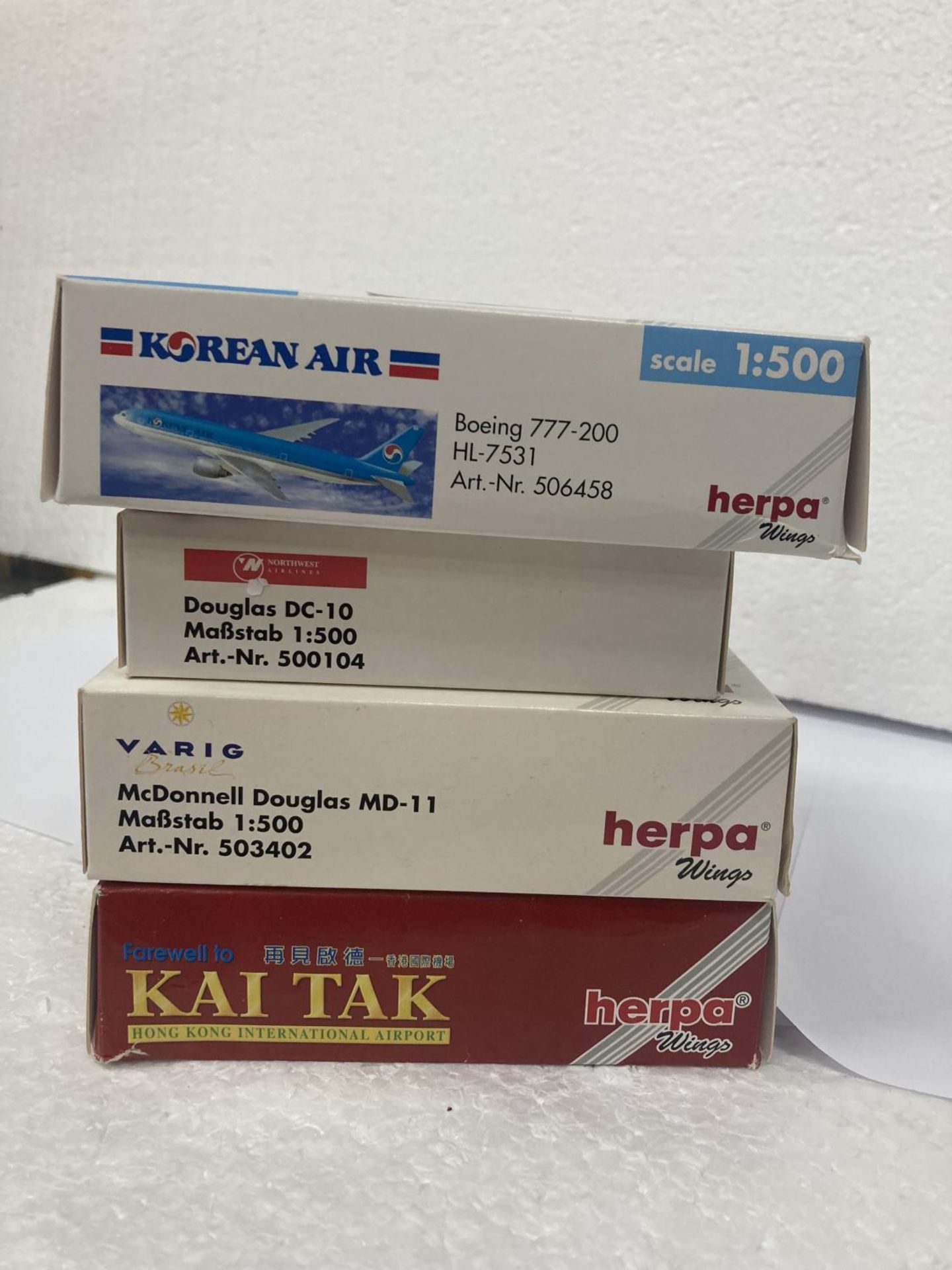 FOUR HERPA WINGS COLLECTION PLANES TO INCLUDE - KOREAN AIR BOEING 777-200 NO. 506458, NORTHWEST - Image 6 of 7