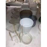 A QUANTITY OF CERAMICS AND GLASSWARE TO INCLUDE NIBBLES DISHES, JARS, VASES, ETC