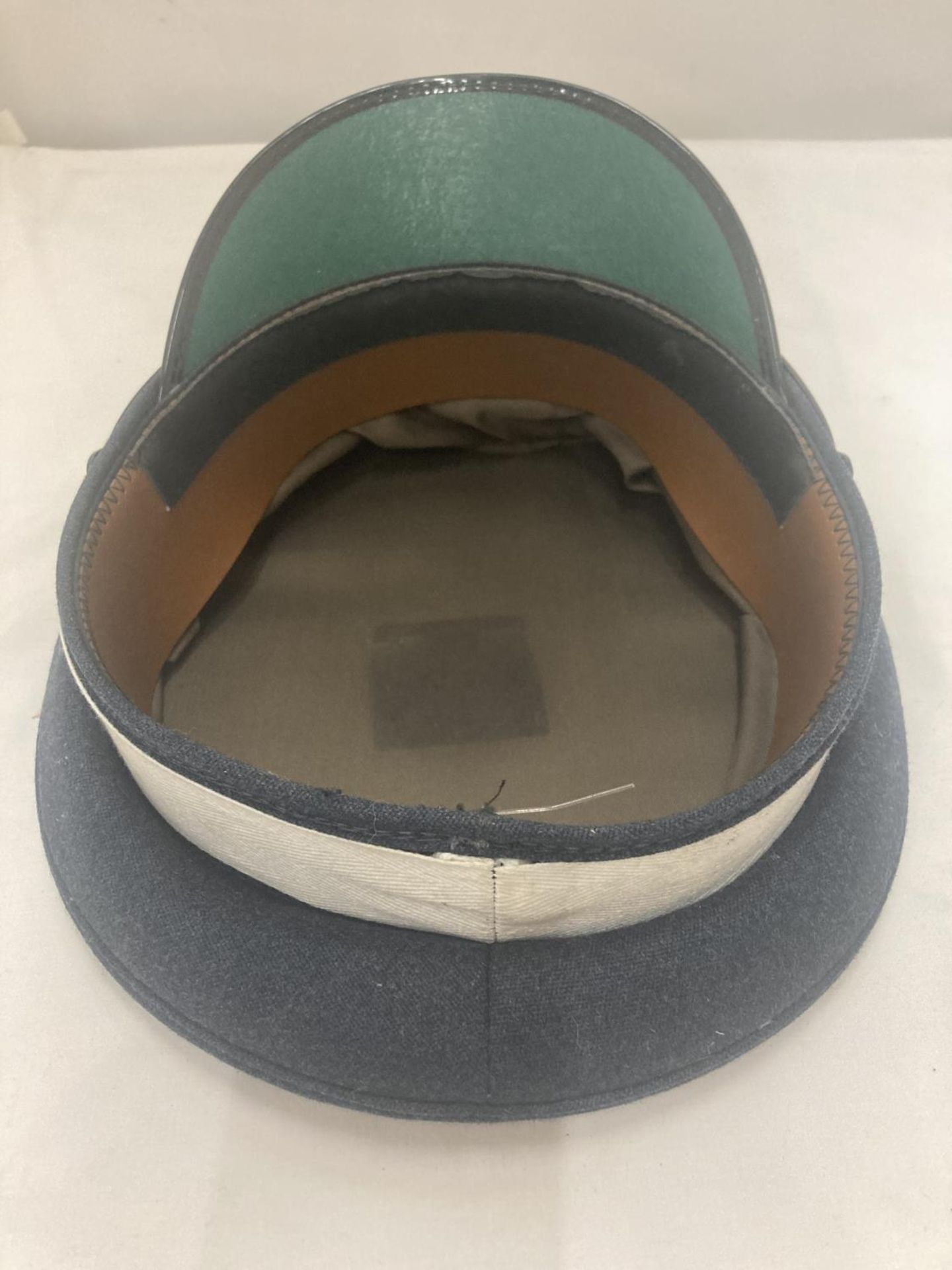 AN R. A. F. MILITARY PEAKED CAP - Image 6 of 6