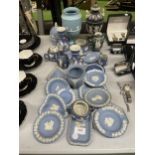 A COLLECTION OF JASPERWARE TO INCLUDE WEDGWOOD, PIN TRAYS, VASES, BOWLS, ETC - SOME A/F