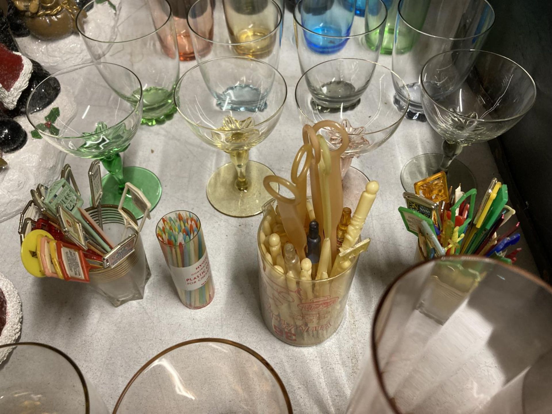 A QUANTITY OF COLOURED COCKTAIL GLASSES, TUMBLERS, COCKTAIL STICKS, ETC - Image 2 of 3