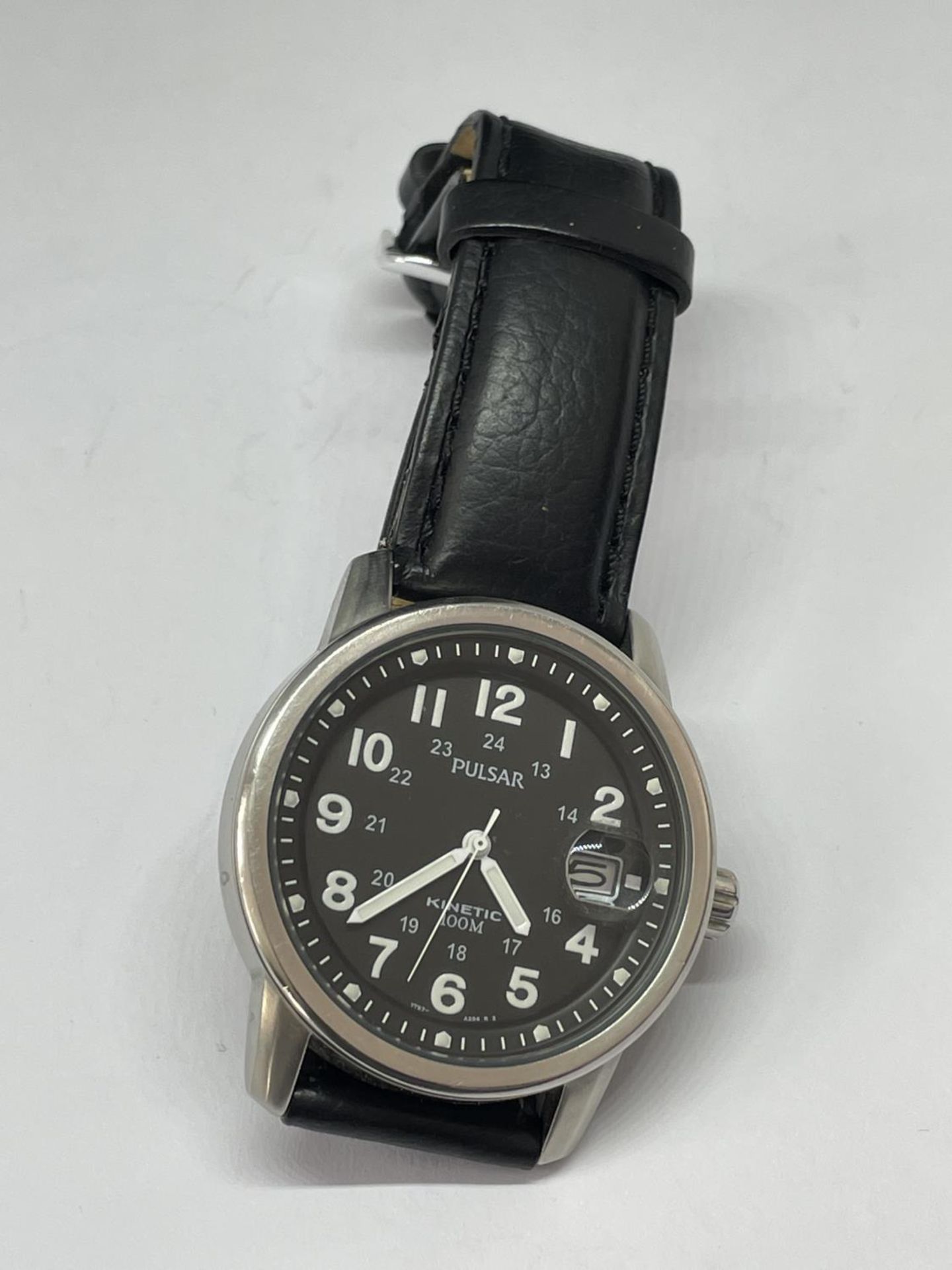 A PULSAR KINETIC WRIST WATCH SEEN WORKING BUT NO WARRANTY