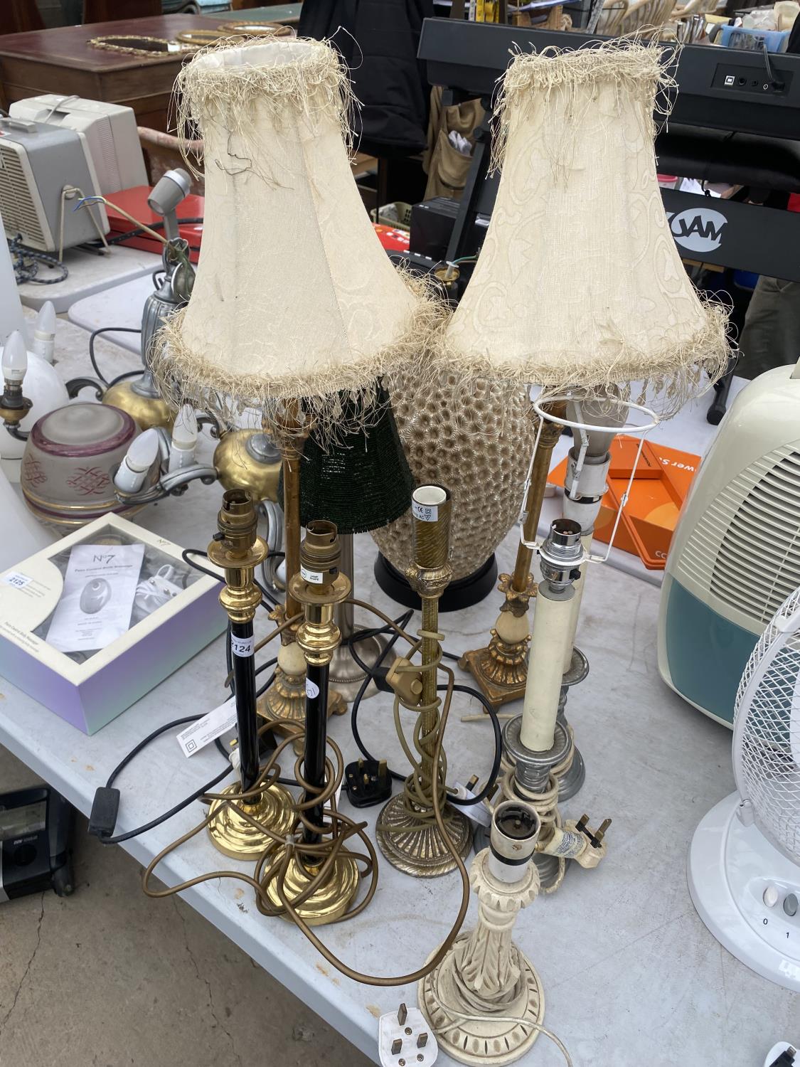 AN ASSORTMENT OF TABLE LAMPS