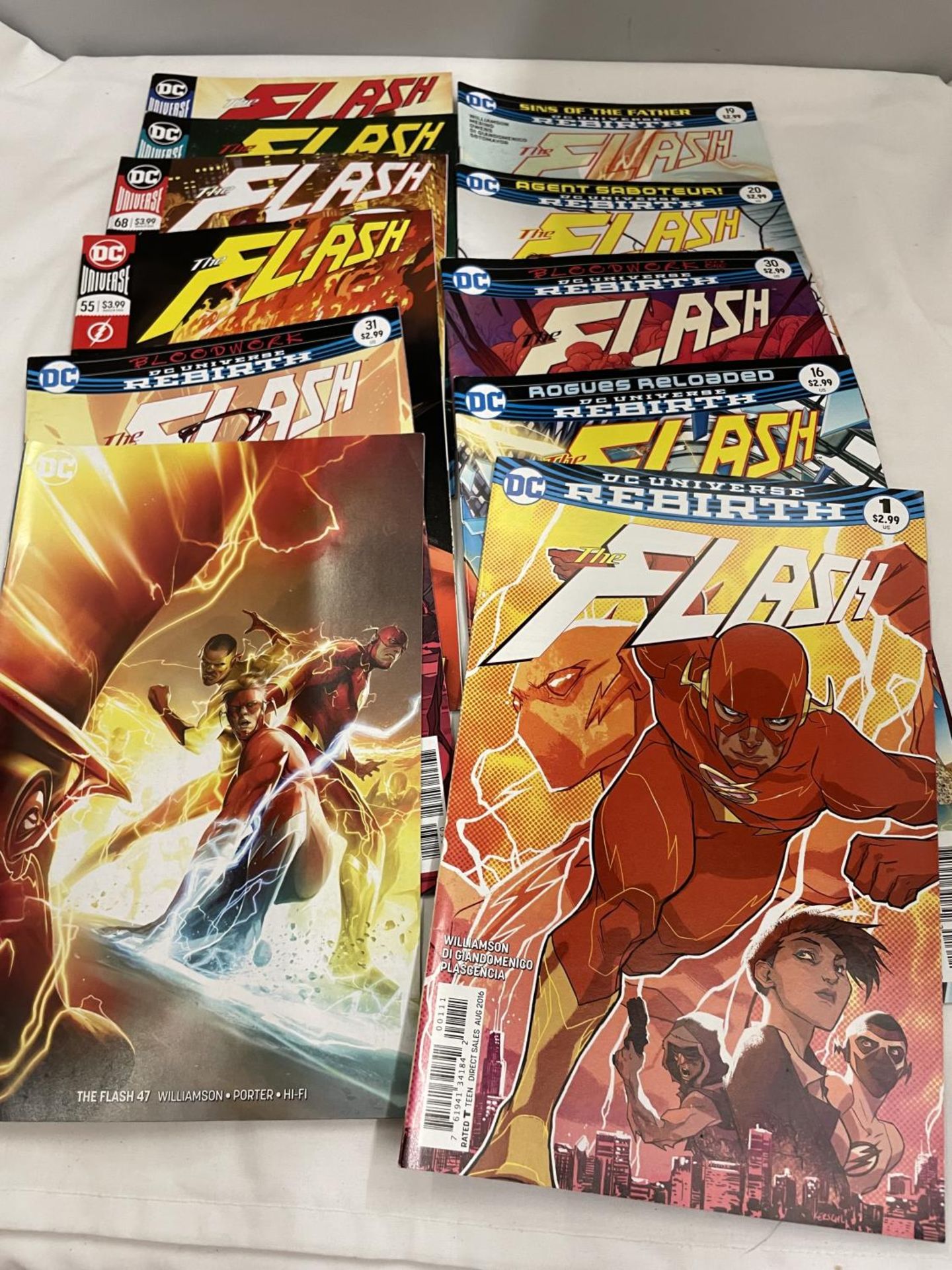 TWELVE MODERN AGE THE FLASH DC COMICS - TWO VARIANT COVERS - Image 2 of 4