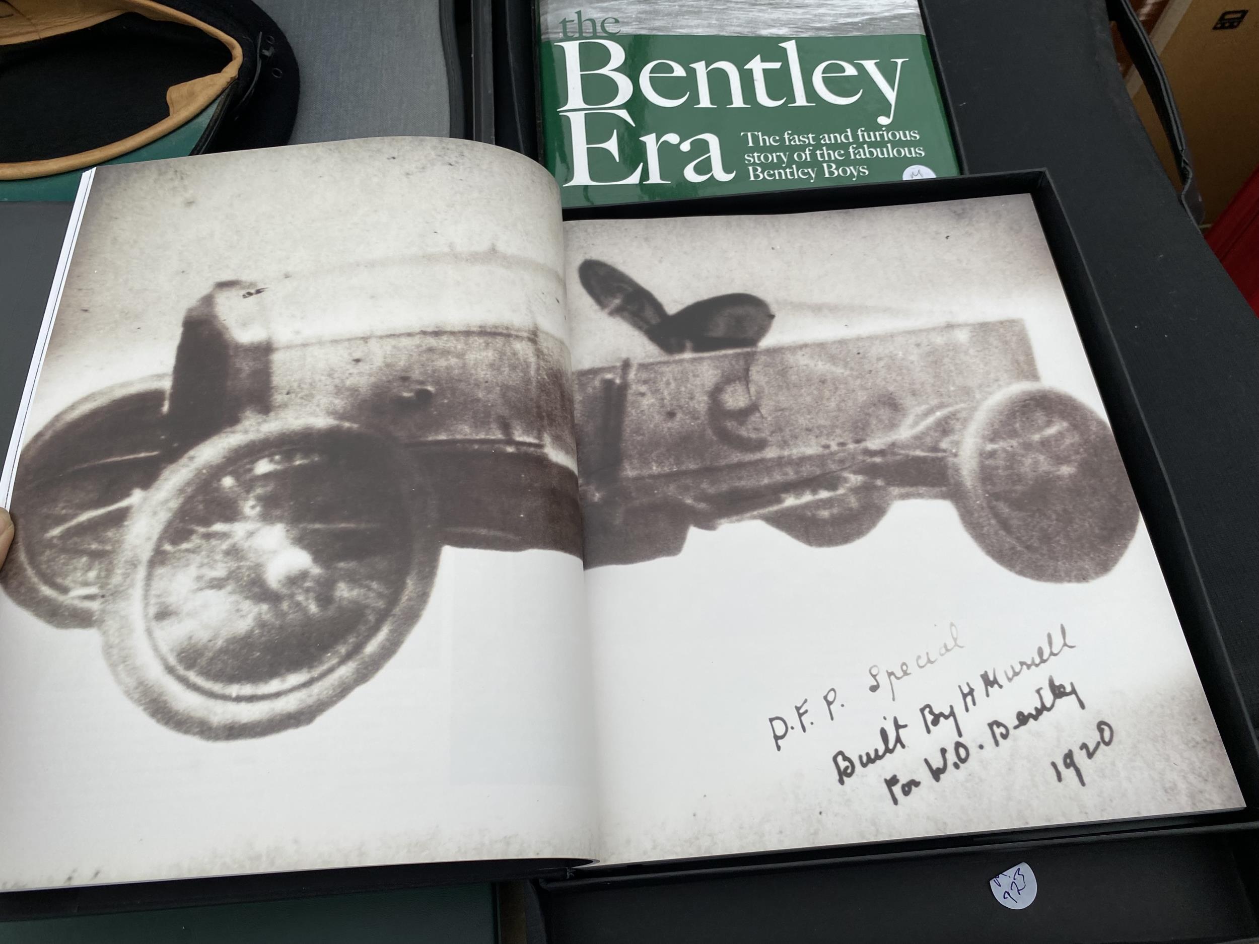 AN ASSORTMENT OF CAR ITEMS TO INCLUDE ASTON MARTIN MANUALS, BENTLEY BOOKS, A SAMSONITE BRIEFCASE AND - Image 11 of 18