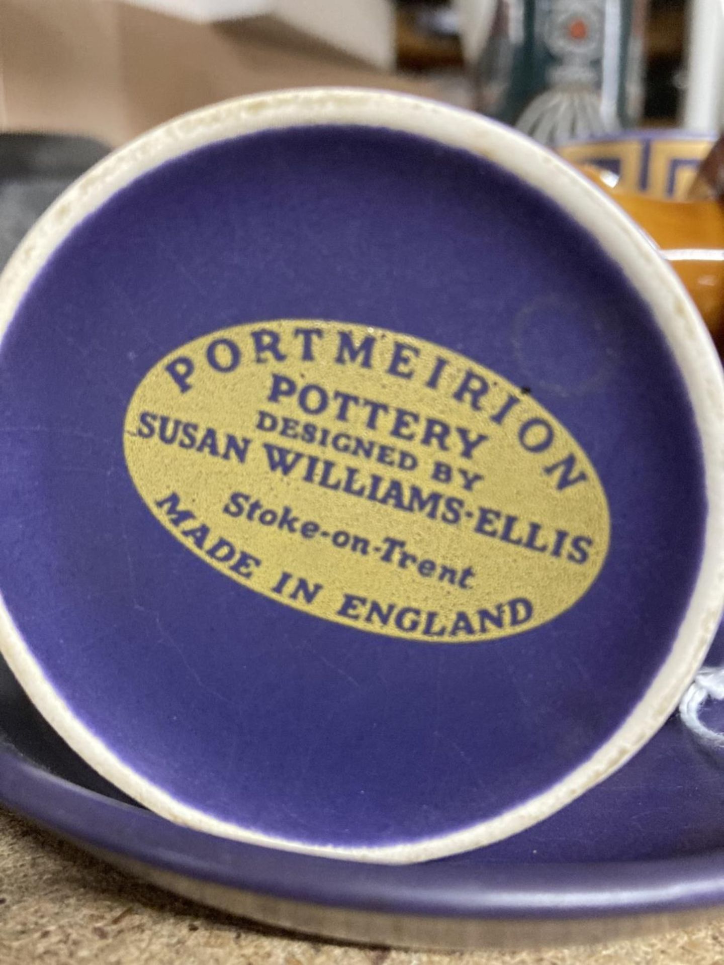 A QUANTITY OF PORTMEIRION ITEMS TO INCLUDE TWO COFFEE POTS, CUPS, SAUCERS, ROLLING PIN, ETC - Image 4 of 4