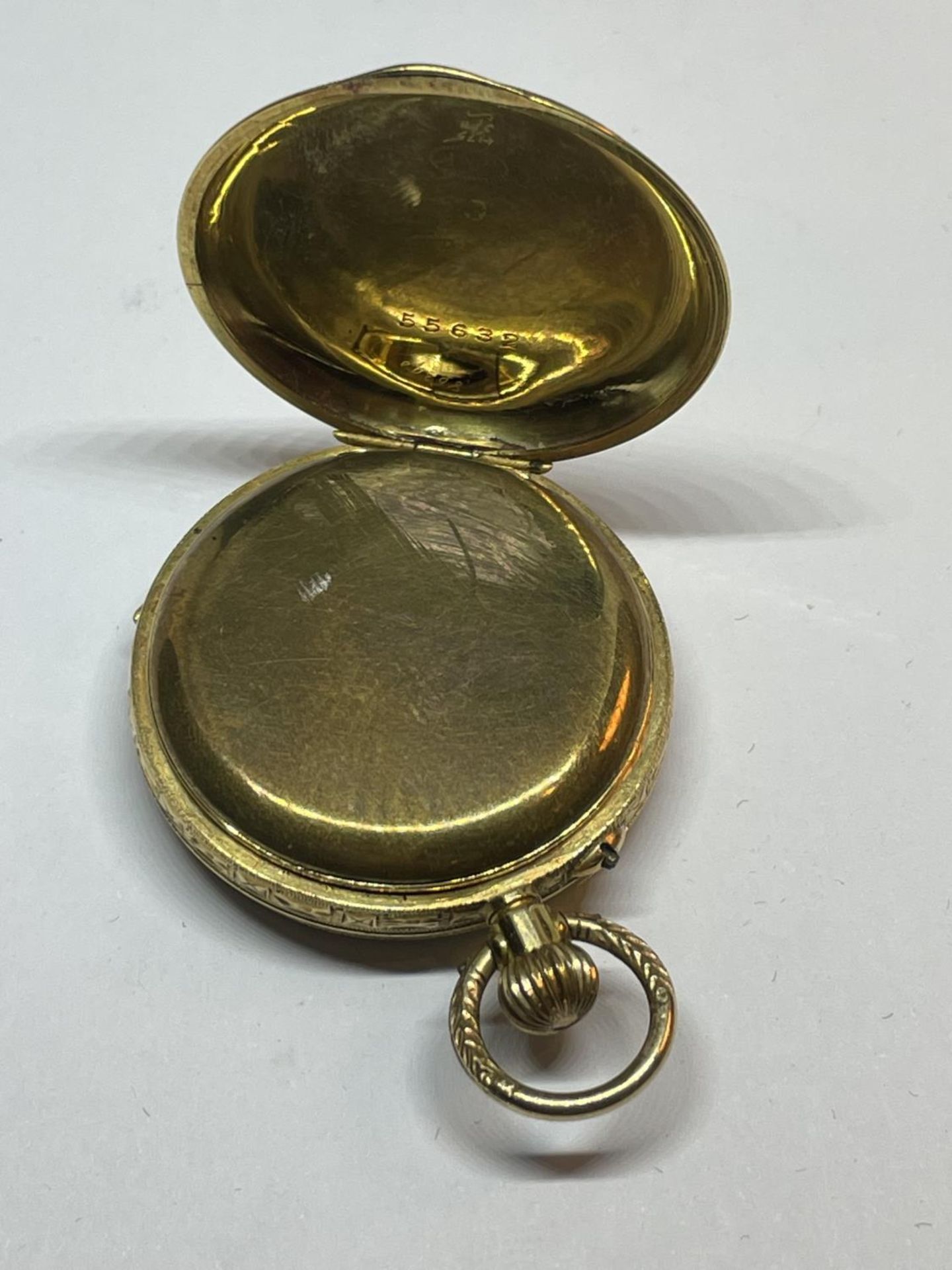 AN 18CT GOLD TOP WIND POCKET WATCH WITH WHITE ENAMELLED DIAL AND GOLD HANDS, WITH ORIGINAL BOX - Image 5 of 7