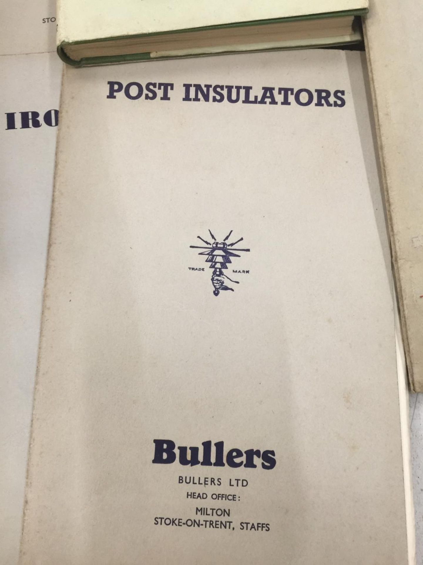 FIVE 1940'S ELECTRICAL BULLERS MANUALS, RADIO BOOKS, 1968 INCH VALVE BOOK, ETC - Image 8 of 9