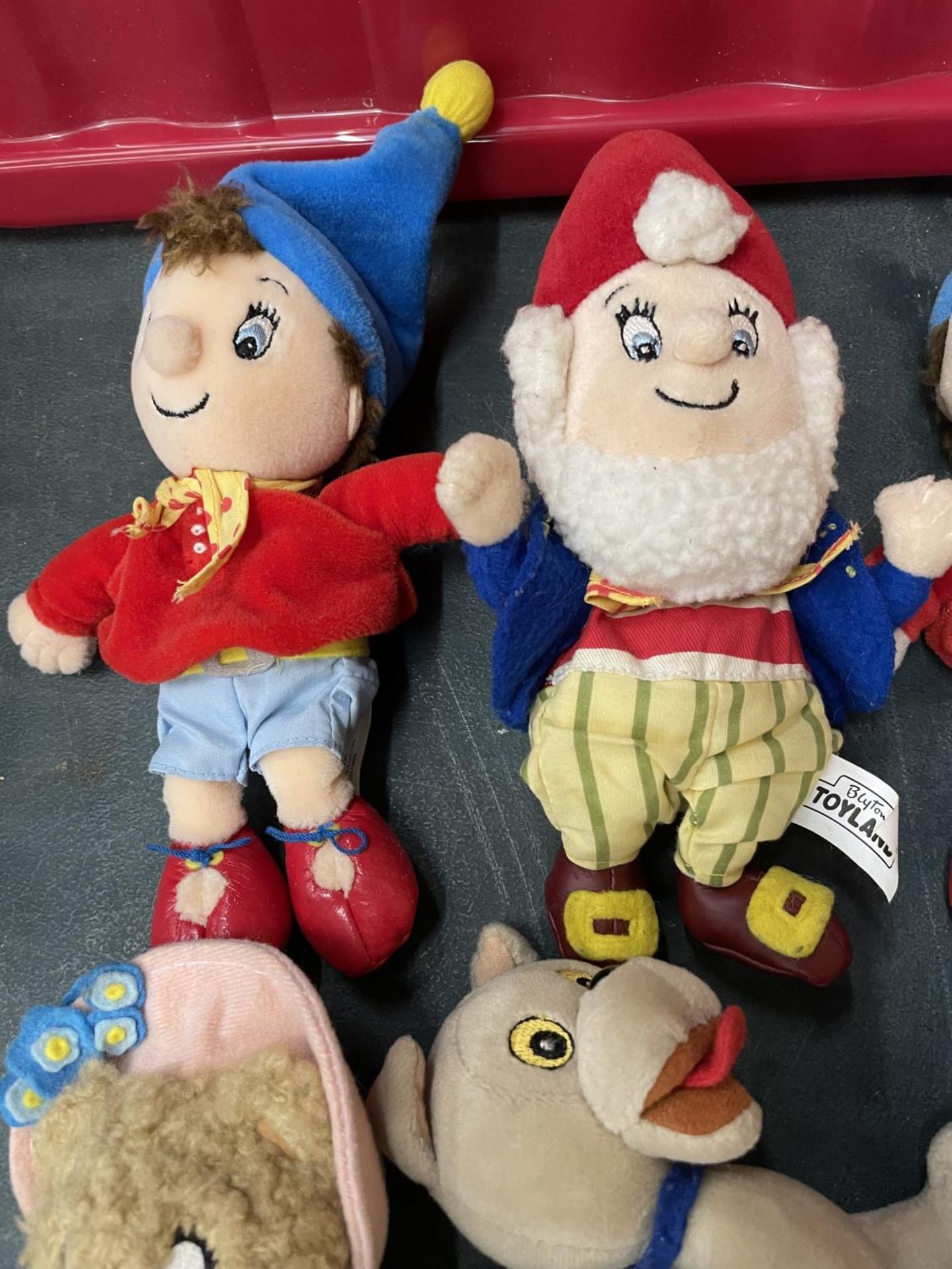 EIGHT BLYTONS TOYLAND SOFT FIGURES TO INCLUDE NODDY, BIG EARS, SLY, PLOD ETC - Image 5 of 5