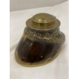 A VINTAGE HORSES HOOF INKWELL (A/F)