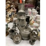 A COLLECTION OF VINTAGE PEWTER ITEMS TO INCLUDE JUGS, TEAPOTS, A TEA CADDY, POTS, ETC